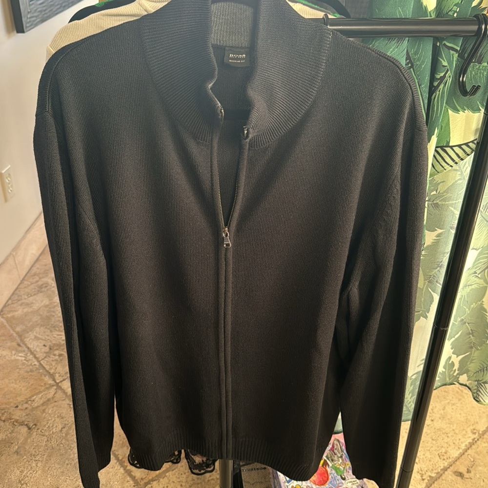 DROPPING PRICE - Hugo boss. Full zip sweater. Size XXL